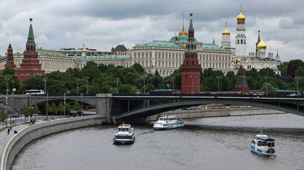 الدفاع الروسية تسقط عدداً من الطائرات المسيرة