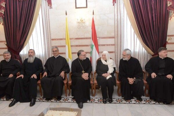 بهية الحريري هنأت الرئيس العام للرهبانية المخلصية أنطوان رزق ونقلت اليه تهاني سعد الحريري