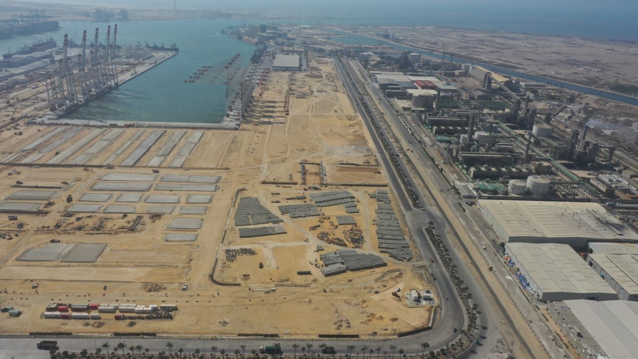 شاهد أحدث تصوير جوى لمحطة حاويات تحيا مصر 1 بميناء دمياط