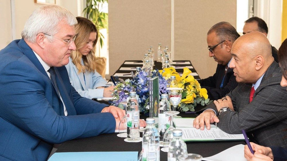 البديوي: دول مجلس التعاون تؤمن بالحلول السلمية للأزمات الدولية