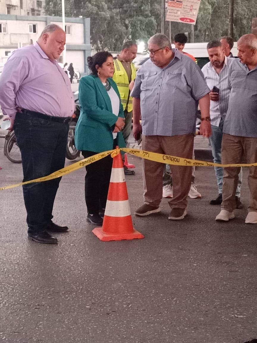 هبوط أرضي أسفل كوبرى التجنيد ونائب محافظ القاهرة تتفقد أعمال الإصلاح.. صور