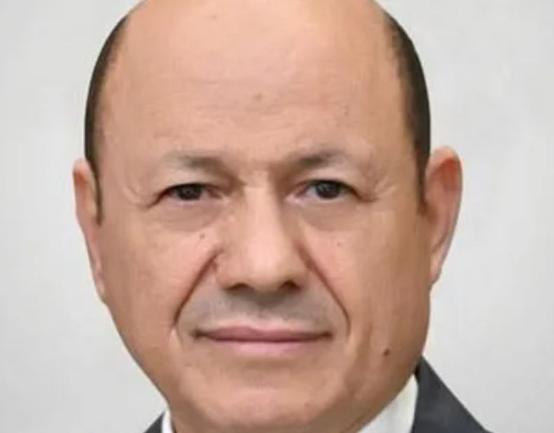 الرئيس العليمي يعزي نائب الرئيس الاسبق المناضل علي سالم البيض