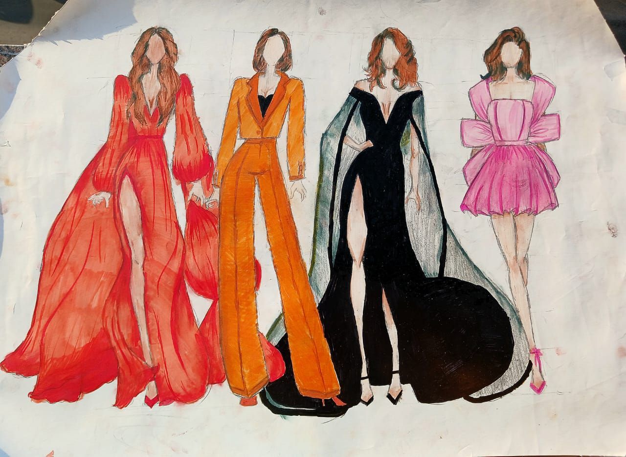 من الكارتون إلى الأيقونات القبطية.. رحلة فنانة صغيرة تتعلم بمفردها وترسم الأحلام