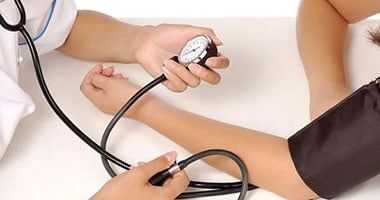 10 نصائح لقياس ضغط الدم في المنزل بدقة وسهولة