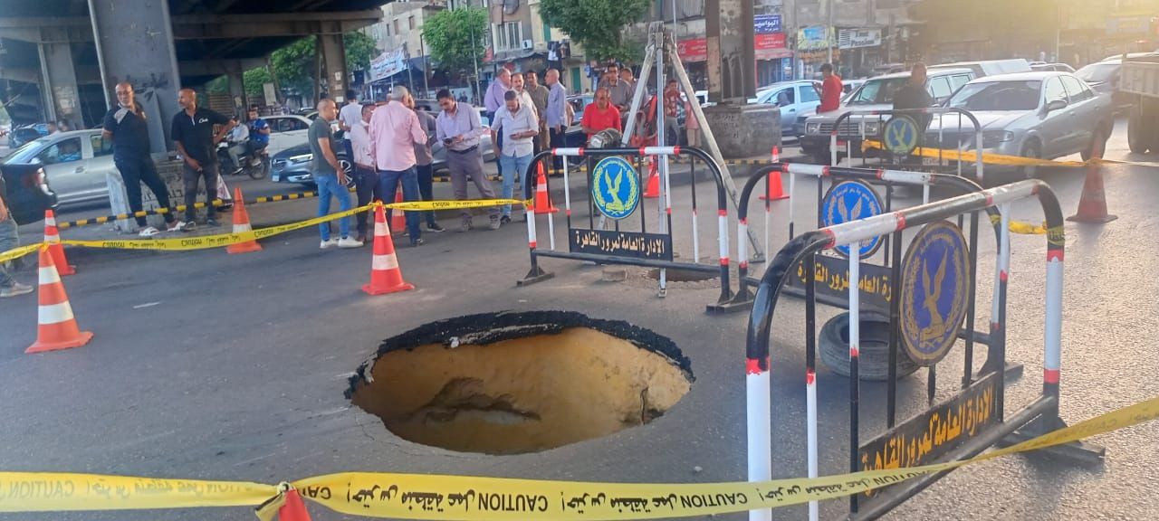 محافظ القاهرة يتابع إصلاح هبوط أرضي بحى مصر الجديدة