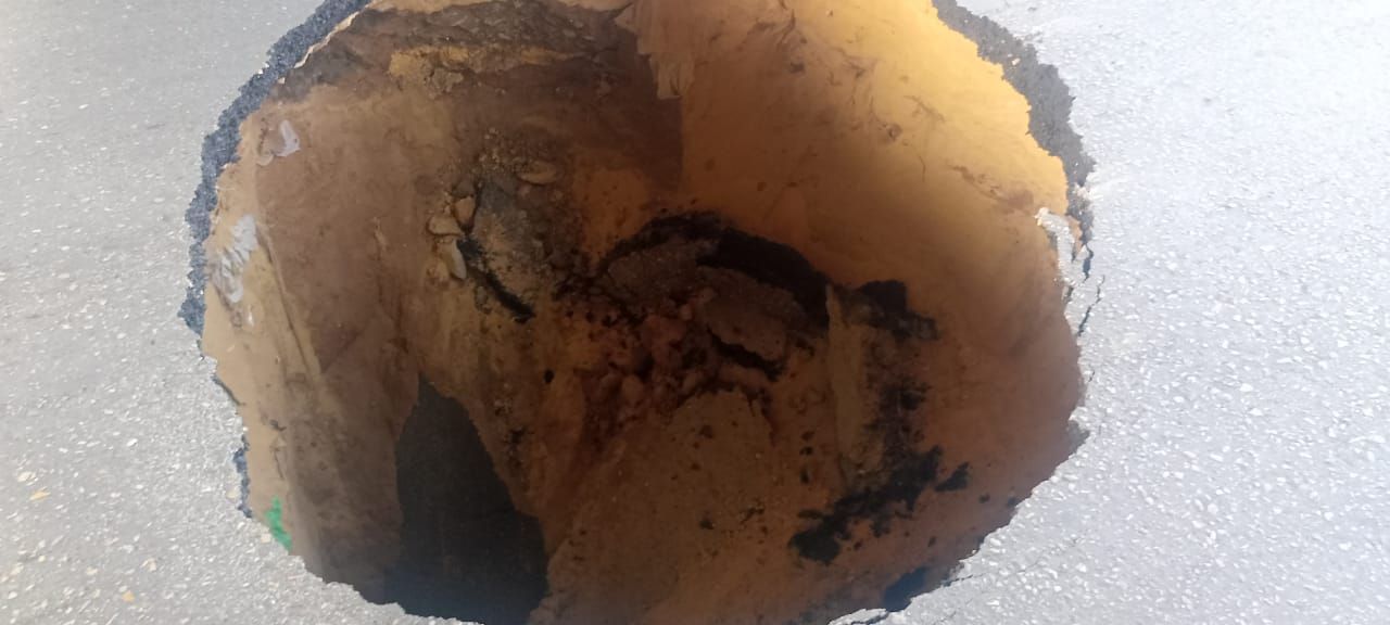 هبوط أرضى بميدان التجنيد بالحلمية ومحافظة القاهرة تكشف الأسباب