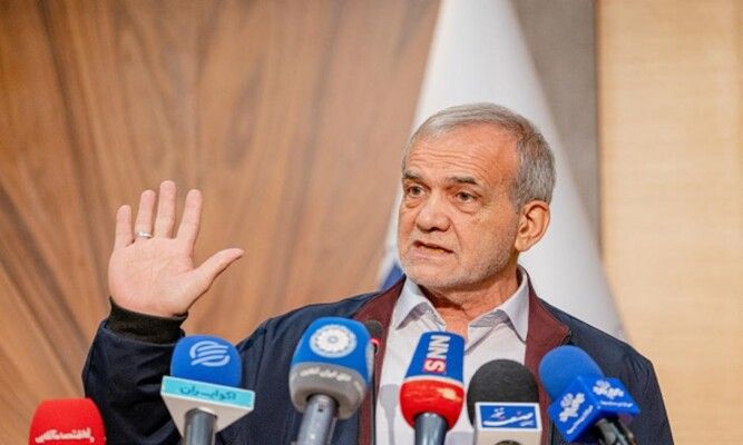 "فارس": إصابة مسؤولين بينهم بزشكيان بهجوم إسرائيلي على اجتماع مجلس الأمن القومي في ١٦ حزيران الماضي