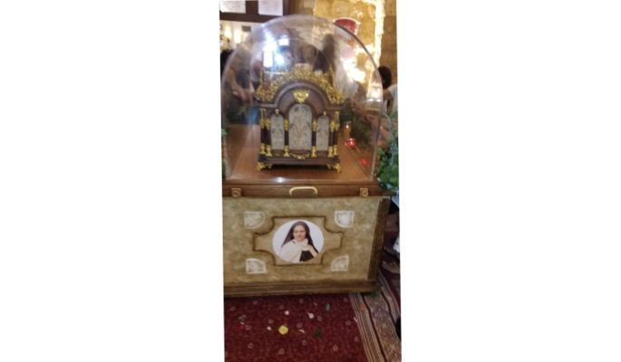 رعية مار جرجس- الخريبة في الحدت استقبلت ذخائر القديسة تريزيا الطفل يسوع