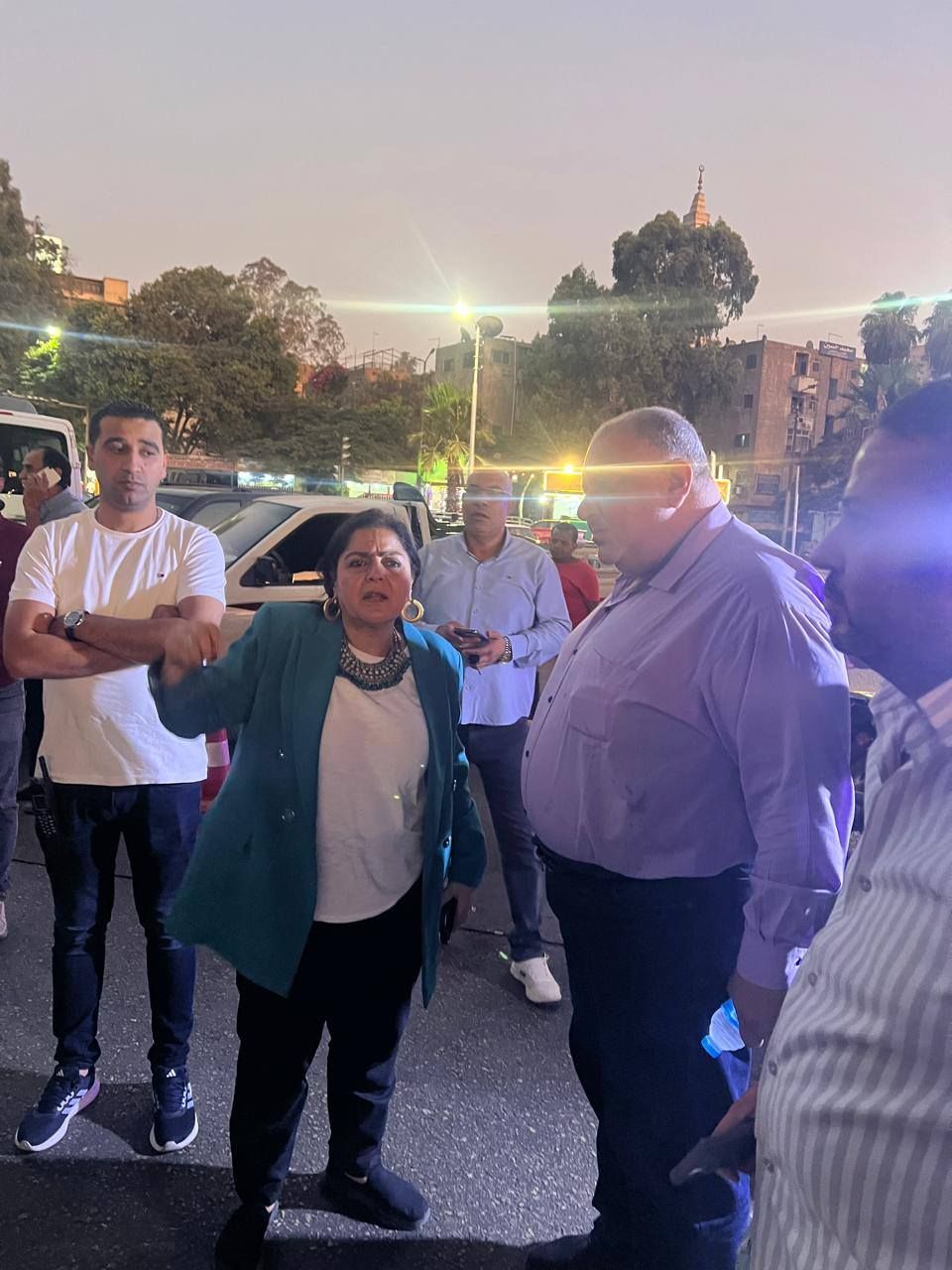 هبوط أرضي أسفل كوبرى التجنيد ونائب محافظ القاهرة تتفقد أعمال الإصلاح.. صور