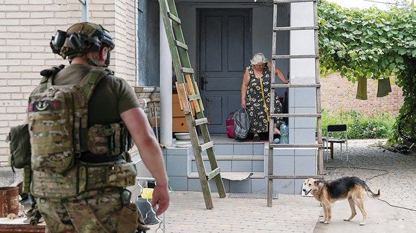 «التعاون الخليجي» يؤكد أهمية الحلول السلمية للأزمة الروسية الأوكرانية