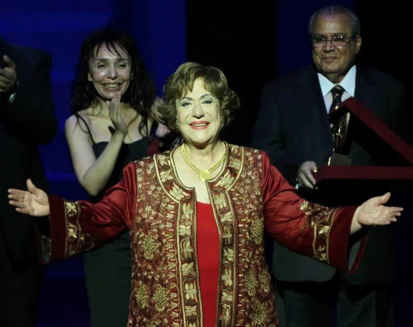 نقاد السينما يحيون الذكرى 40 لـ سميحة أيوب ويمنحونها درع الخلود