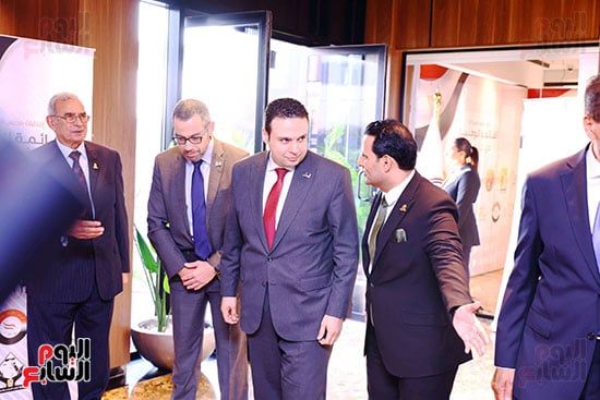 بدء الاجتماع التنسيقى الثالث للقائمة الوطنية بحزب الجبهة.. صور