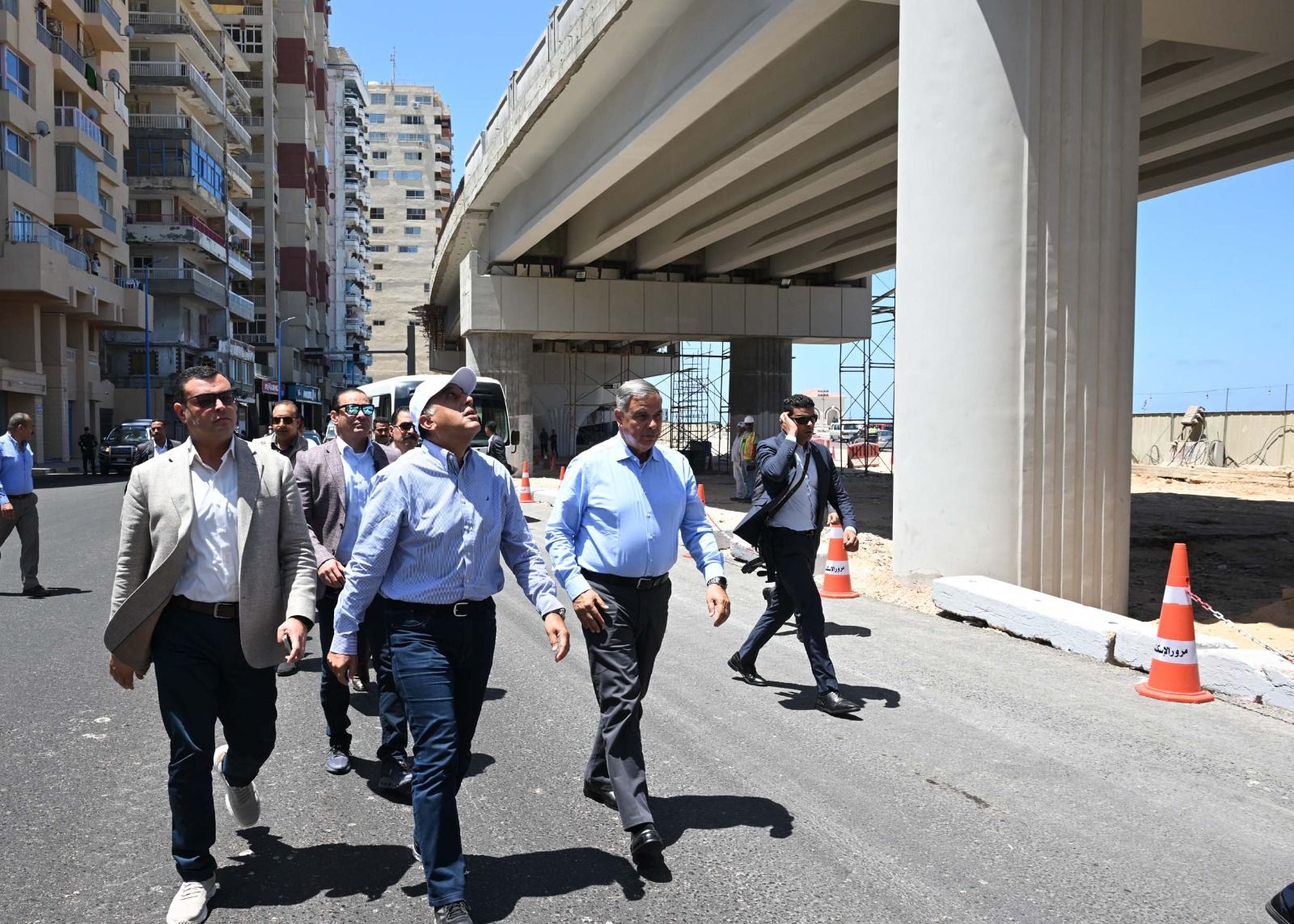 رئيس الوزراء يتفقد أعمال تطوير محور "محمد نجيب" وتوسعة كورنيش الإسكندرية