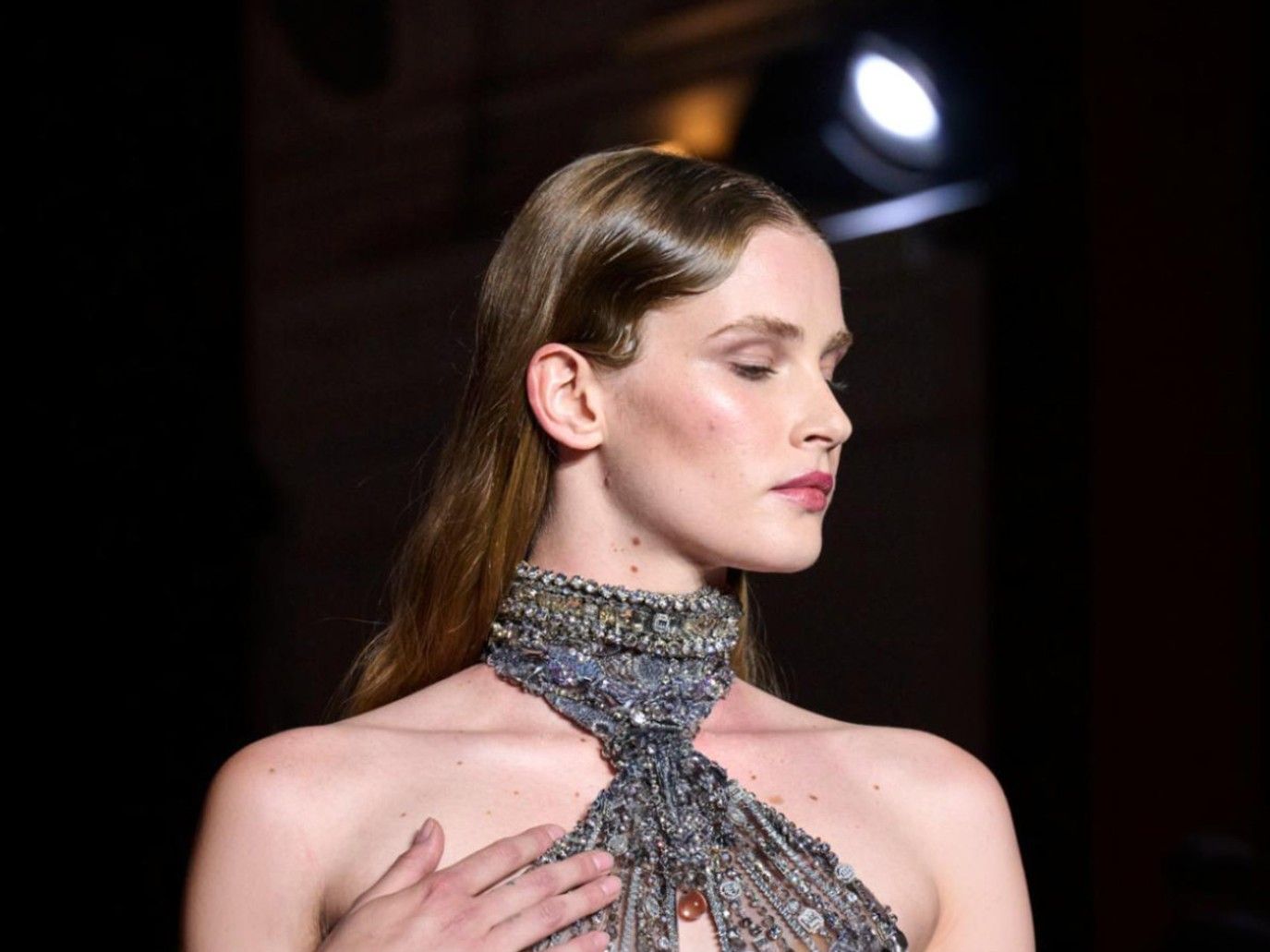 ماسك الموز للشعر .. طرق تحضيره بالخطوات و أهم فوائده