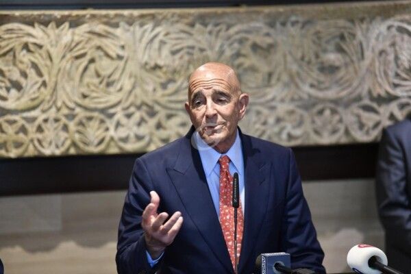 توم باراك: الخوف من نزع سلاح حزب الله ومنع الحكومة اللبنانية من ذلك قد يؤدي لحرب أهلية