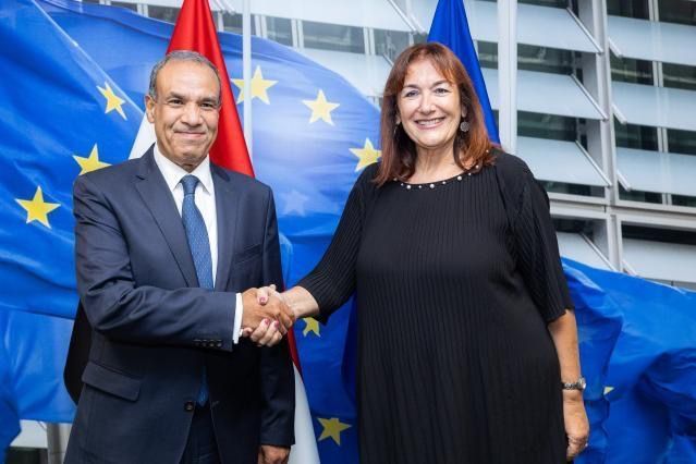 وزير الخارجية يستهل زيارته لبروكسل بلقاء مفوضة الاتحاد الأوروبي لشئون المتوسط