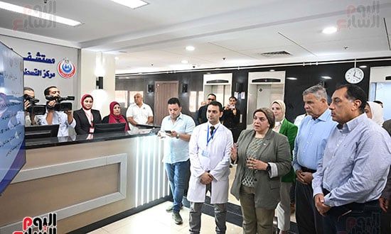 رئيس الوزراء يتفقد مشروع تطوير مركز القسطرة وجراحة القلب بمستشفى شرق المدينة