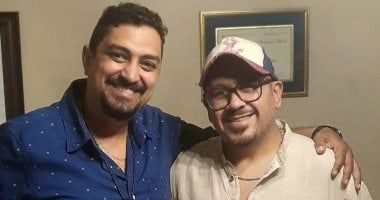 أغنية عن المحبة وعلاج الاكتئاب تجمع هشام عباس والملحن مايكل صفوت