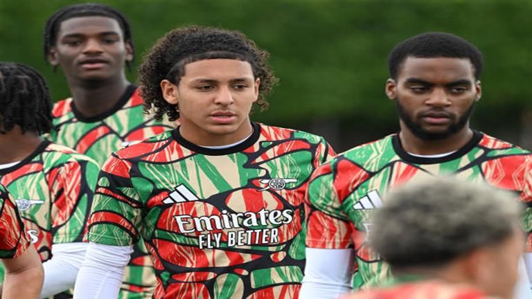 لاعب مصري جديد في صفوف الفريق الأول لأرسنال