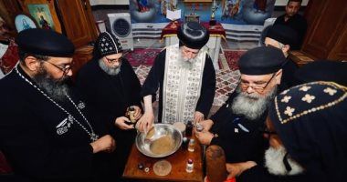 بعد رسامته.. أسقف إيبارشية البحيرة يجرى أول زيارة رعوية لوادي النطرون