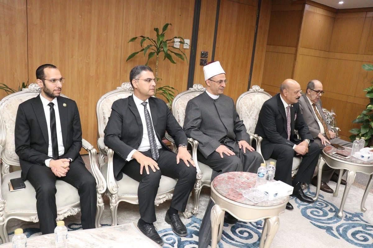 وزير الأوقاف يزور قضايا الدولة لتهنئة المستشار حسين مدكور برئاسة الهيئة