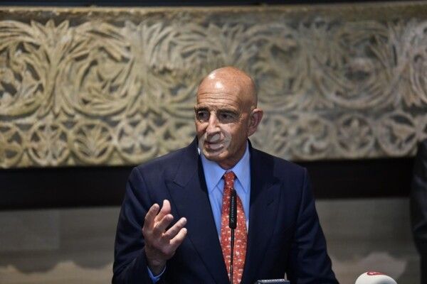 توم باراك: خطوة في الاتجاه الصحيح من قبل الحكومة اللبنانية في ضبط تدفق أموال حزب الله التي كانت تمر عبر "القرض الحسن"