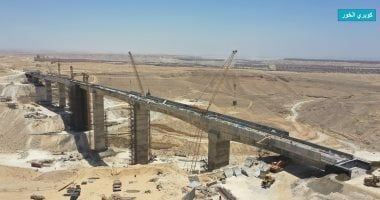 أعلى كوبرى فى مصر يستعد لمرور القطار الكهربائى السريع.. صور