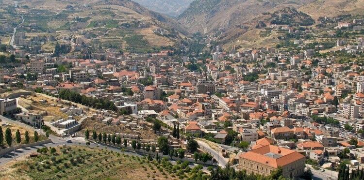 بلدية زحلة تُطلق مسحًا شاملًا للسيارات المهملة وتتوعّد بإزالتها قسرًا عند عدم الالتزام