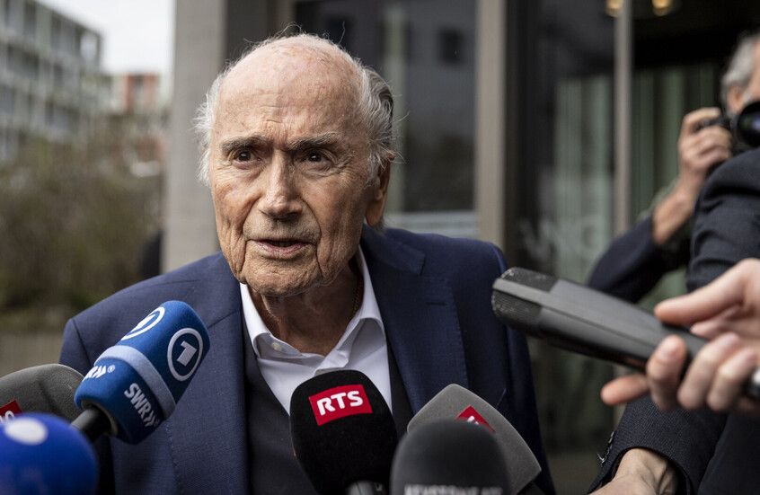 بلاتر يفتح النار على "السعودية"