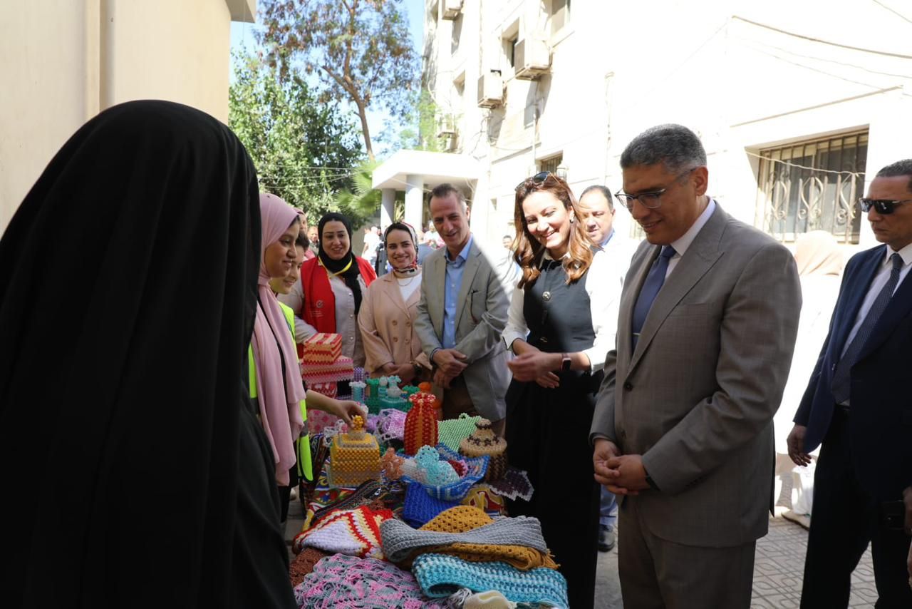 محافظ الجيزة يدشن حملة 100 يوم صحة من مركز ميت عقبة بالعجوزة