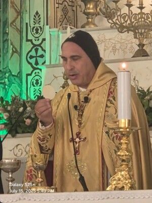 رعية بقاعكفرا خصصت يوم الثلاثاء من أسبوع الاحتفال بعيد القديس شربل لتكريم القربان الأقدس