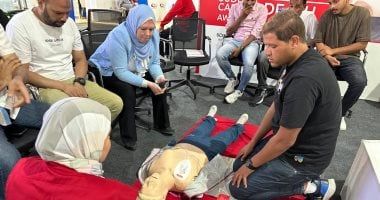 الهلال الأحمر المصرى يقدم دورات إسعافات أولية للعاملين بوزارة الشباب