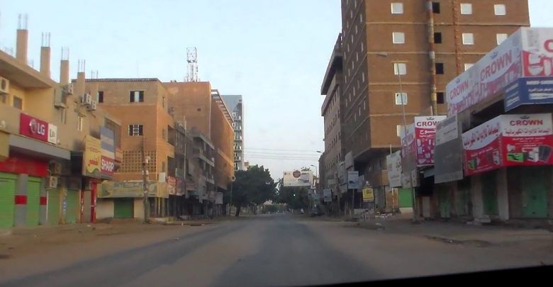 شاهد بالفيديو.. في “زفة” كبرى واحتفالات تجوب شوارع العاصمة.. إفتتاح شارع الحرية بالخرطوم بثوبه الجديد