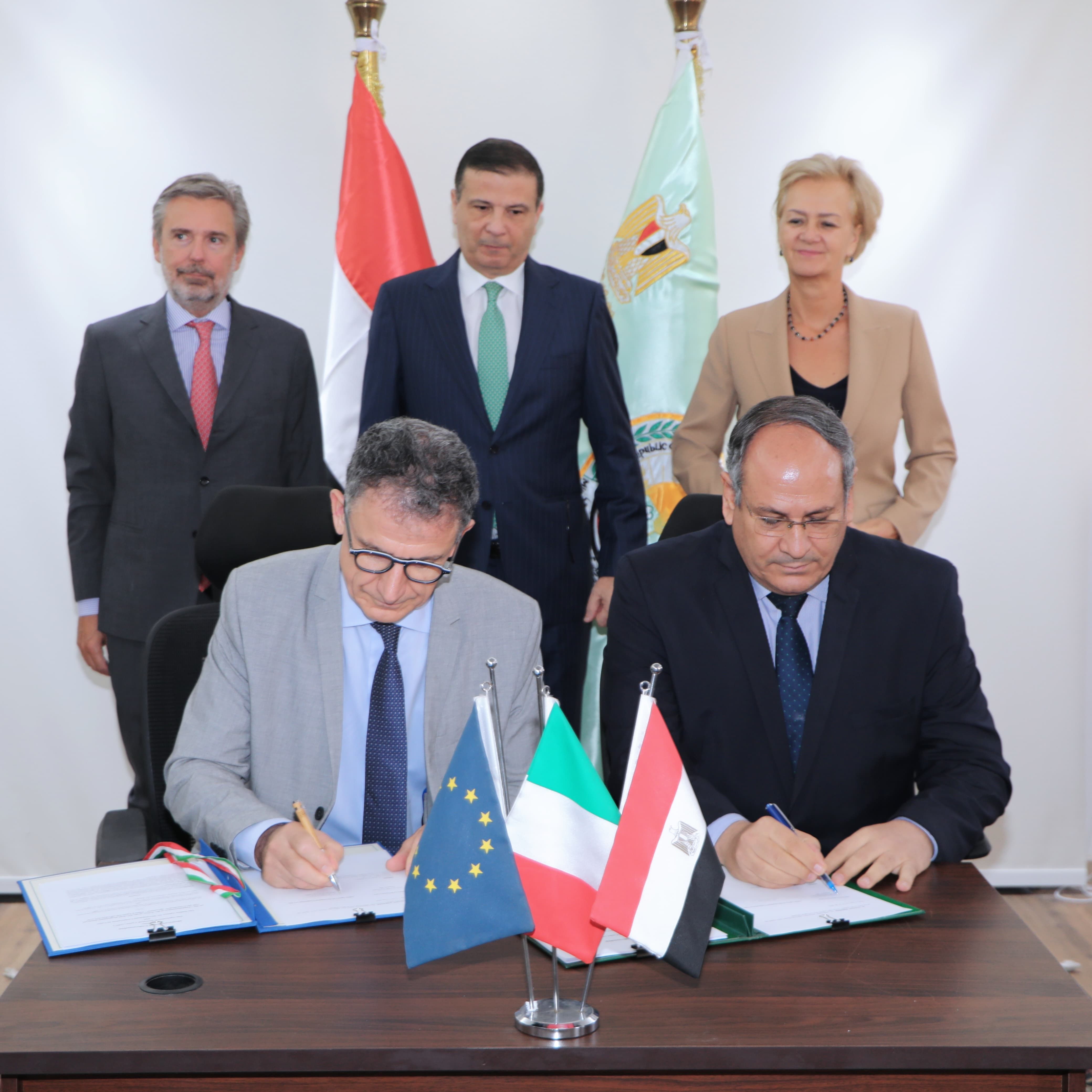 وزير الزراعة يشهد توقيع التعاون مع الوكالة الإيطالية لتعزيز إنتاج المحاصيل