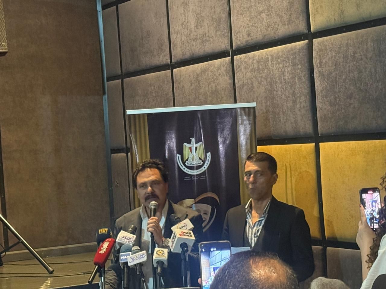 محمد رياض: الدورة الحالية من المهرجان القومى للمسرح ستكون الأخيرة لى