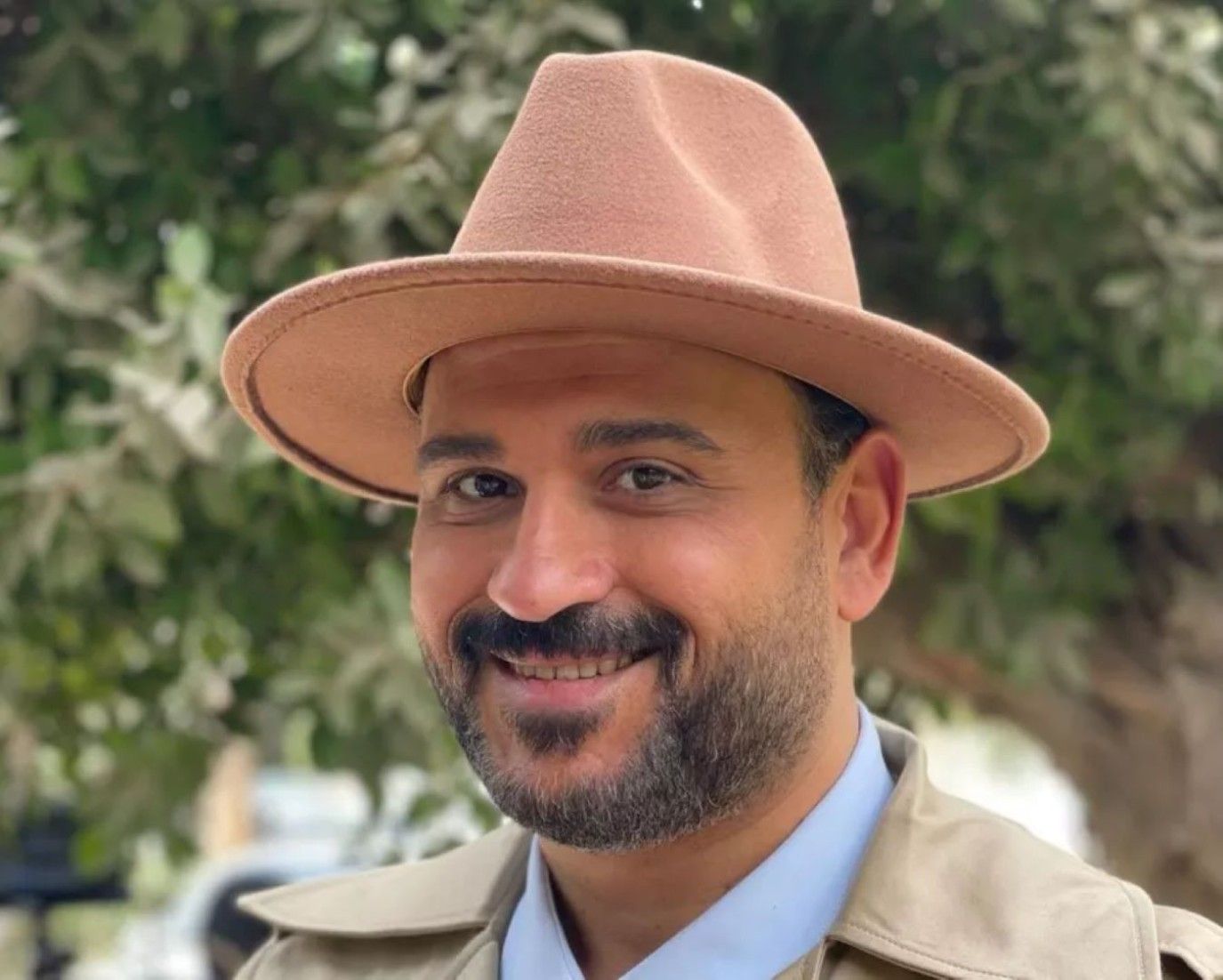 أكرم حسني يكشف عن موعد طرح أحدث أغانيه قررنا نحن الآتي