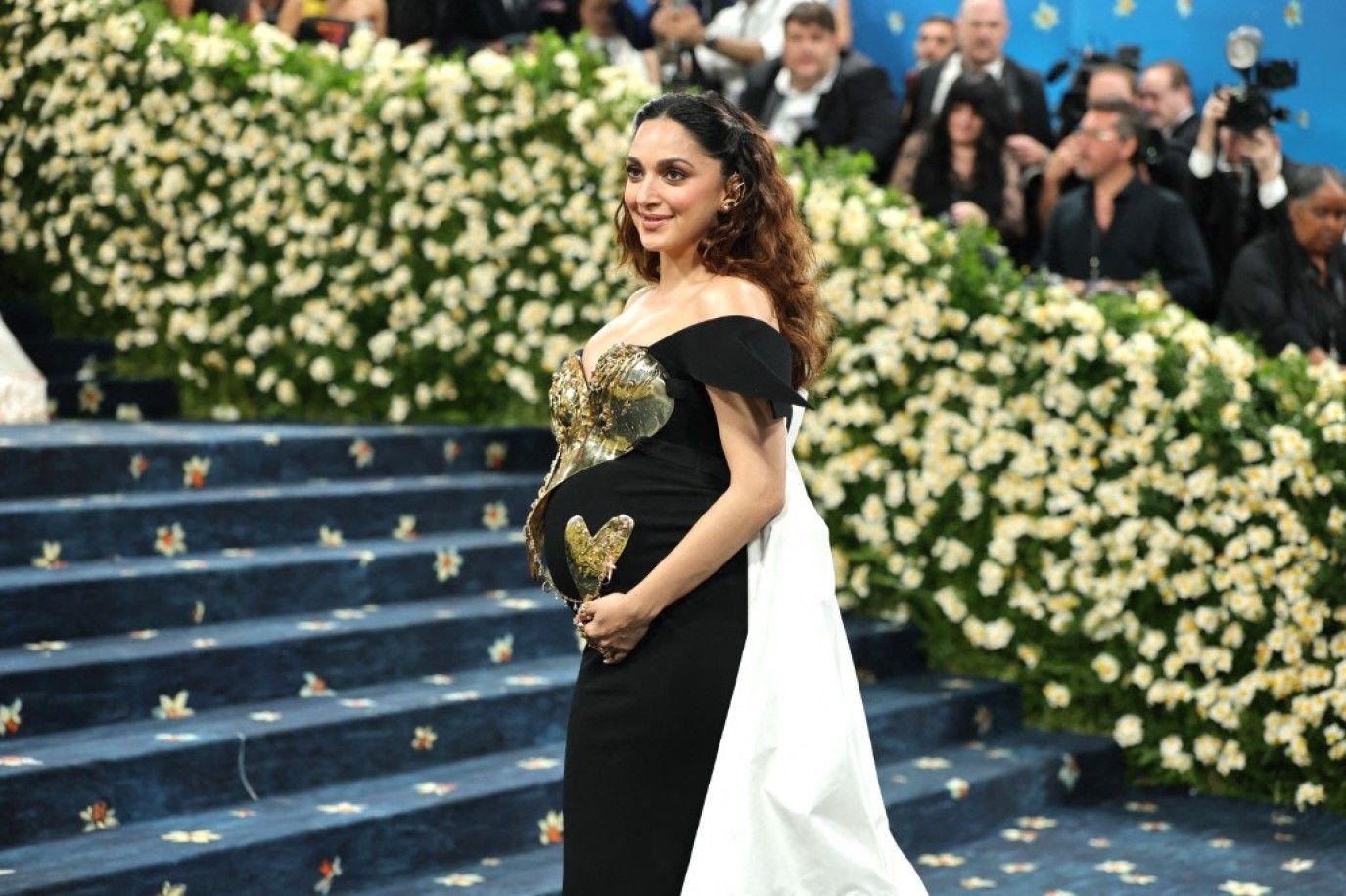  كيارا أدفاني وسيدهارث مالهوترا يُرزقان بطفلتهما الأولى: "عالمنا تغيّر"