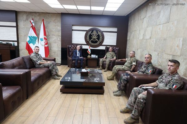 قائد الجيش التقى ماغرو وبحث آخر التطورات في المنطقة مع مسؤول في القيادة الوسطى الأميركية