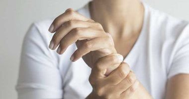 دراسة تربط الألم المزمن وانخفاض الفيتامينات والمعادن