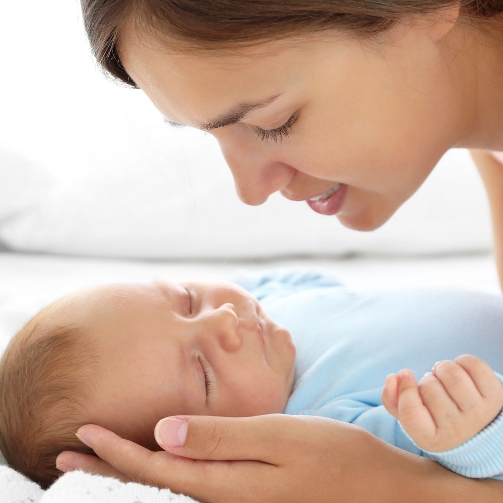 العناية بالمولود الجديد: دليلك في الأيام الأولى بعد الولادة