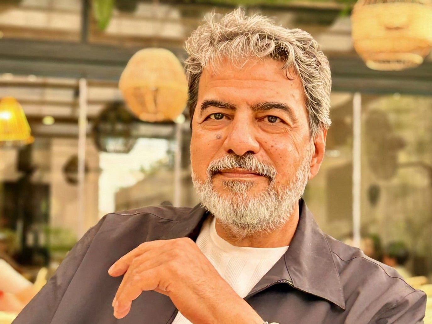 جمال عبد الناصر يعتذر عن نشر شائعة وفاة والدة منة شلبي