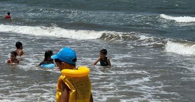 8 أسباب للاضطرابات الهضمية عند الأطفال منها تناول الطعام قبل السباحة