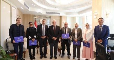 وزير التعليم العالي يكرم الفريق الإعلامي بالوزارة تقديرًا لإسهاماتهم في تطوير المنظومة