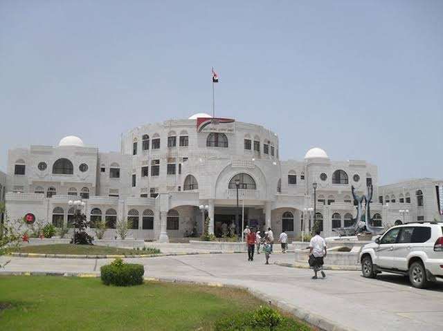 عاجل : قائد عسكري كبير يفاجئ الجميع ويعلن تقديم استقالته ويكشف السبب