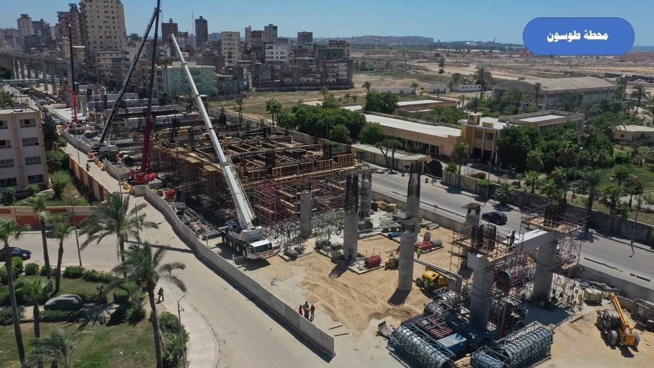 شاهد تركيب الكمرات بمشروع المرحلة الأولى من مترو الإسكندرية.. صور