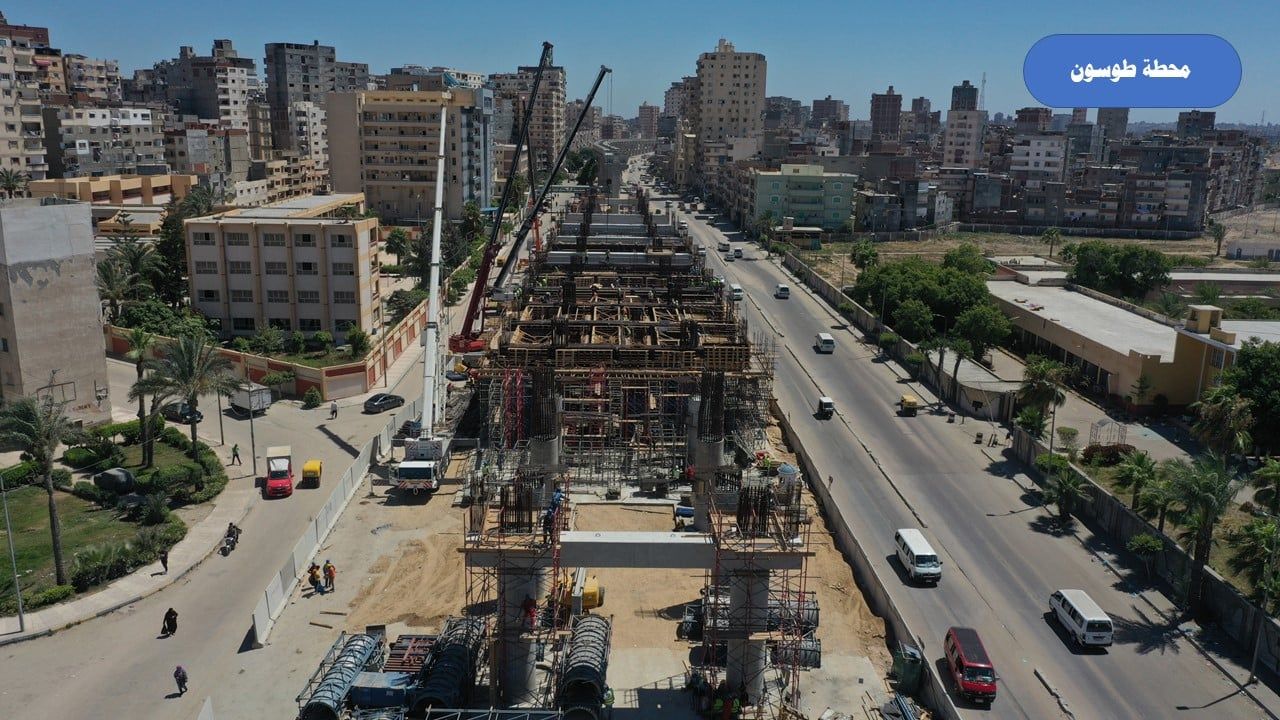 شاهد تركيب الكمرات بمشروع المرحلة الأولى من مترو الإسكندرية.. صور