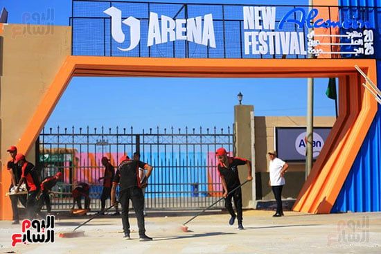 اللمسات الأخيرة لتجهيزات الشركة المتحدة لانطلاق مهرجان العلمين 3