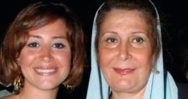 أشرف زكى ينفى شائعة وفاة الفنانة زيزى مصطفى.. وجمال عبد الناصر يعتذر