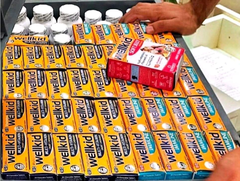 جمارك مطار برج العرب الدولى تضبط محاولتى تهريب كمية من الأدوية