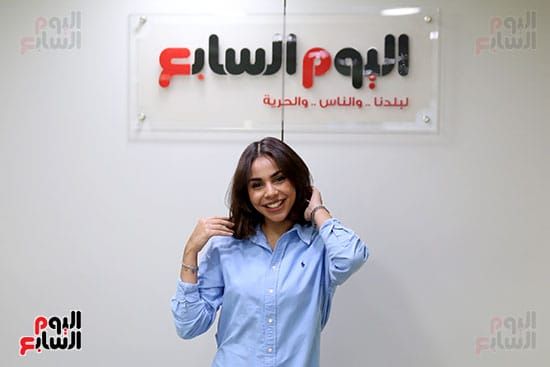 ”الخليج 365” يستقبل المطربة حنين الشاطر للاحتفال بطرح أول ألبوماتها "بياع كلام".. صور